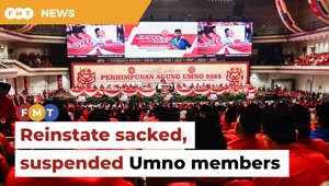 An Umno Youth delegate has called for the party’s Supreme Council to reinstate members who were sacked and restore the active status of any member who was suspended.Read More: https://www.freemalaysiatoday.com/category/nation/2023/06/10/time-to-welcome-back-sacked-suspended-members-umno-leadership-told/Free Malaysia Today is an independent, bi-lingual news portal with a focus on Malaysian current affairs. Subscribe to our channel - http://bit.ly/2Qo08ry ------------------------------------------------------------------------------------------------------------------------------------------------------Check us out at https://www.freemalaysiatoday.comFollow FMT on Facebook: http://bit.ly/2Rn6xEVFollow FMT on Dailymotion: https://bit.ly/2WGITHMFollow FMT on Twitter: http://bit.ly/2OCwH8a Follow FMT on Instagram: https://bit.ly/2OKJbc6Follow FMT on TikTok : https://bit.ly/3cpbWKKFollow FMT Telegram - https://bit.ly/2VUfOrvFollow FMT LinkedIn - https://bit.ly/3B1e8lNFollow FMT Lifestyle on Instagram: https://bit.ly/39dBDbe------------------------------------------------------------------------------------------------------------------------------------------------------Download FMT News App:Google Play – http://bit.ly/2YSuV46App Store – https://apple.co/2HNH7gZHuawei AppGallery - https://bit.ly/2D2OpNP#FMTNews #Sacked #Suspended #UmnoMembers #PAU2023