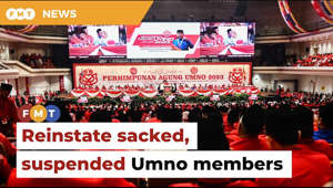 An Umno Youth delegate has called for the party’s Supreme Council to reinstate members who were sacked and restore the active status of any member who was suspended.

Read More: 
https://www.freemalaysiatoday.com/category/nation/2023/06/10/time-to-welcome-back-sacked-suspended-members-umno-leadership-told/

Free Malaysia Today is an independent, bi-lingual news portal with a focus on Malaysian current affairs.  

Subscribe to our channel - http://bit.ly/2Qo08ry  
------------------------------------------------------------------------------------------------------------------------------------------------------
Check us out at https://www.freemalaysiatoday.com
Follow FMT on Facebook: http://bit.ly/2Rn6xEV
Follow FMT on Dailymotion: https://bit.ly/2WGITHM
Follow FMT on Twitter: http://bit.ly/2OCwH8a 
Follow FMT on Instagram: https://bit.ly/2OKJbc6
Follow FMT on TikTok : https://bit.ly/3cpbWKK
Follow FMT Telegram - https://bit.ly/2VUfOrv
Follow FMT LinkedIn - https://bit.ly/3B1e8lN
Follow FMT Lifestyle on Instagram: https://bit.ly/39dBDbe
------------------------------------------------------------------------------------------------------------------------------------------------------
Download FMT News App:
Google Play – http://bit.ly/2YSuV46
App Store – https://apple.co/2HNH7gZ
Huawei AppGallery - https://bit.ly/2D2OpNP

#FMTNews #Sacked #Suspended #UmnoMembers #PAU2023