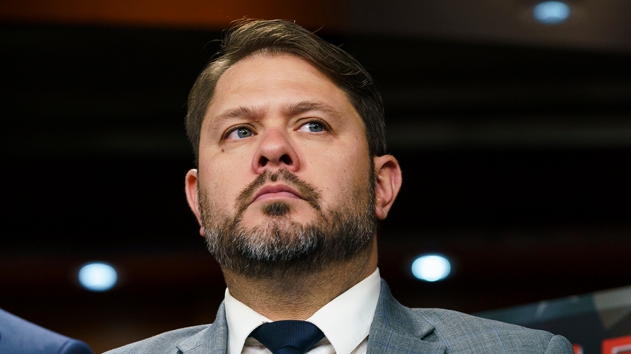 Gallego calls Kari Lakes remarks on Trump indictment dangerous