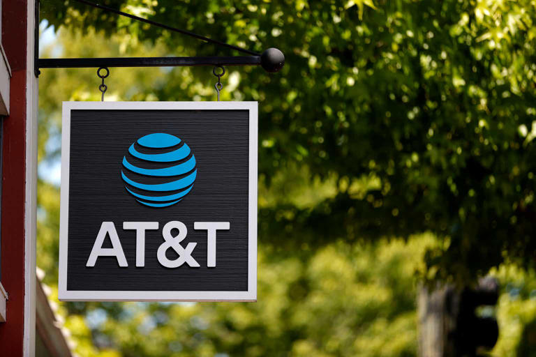 AT&T Q3 Earnings Preview Promising Signs For The Dead Cat Bounce