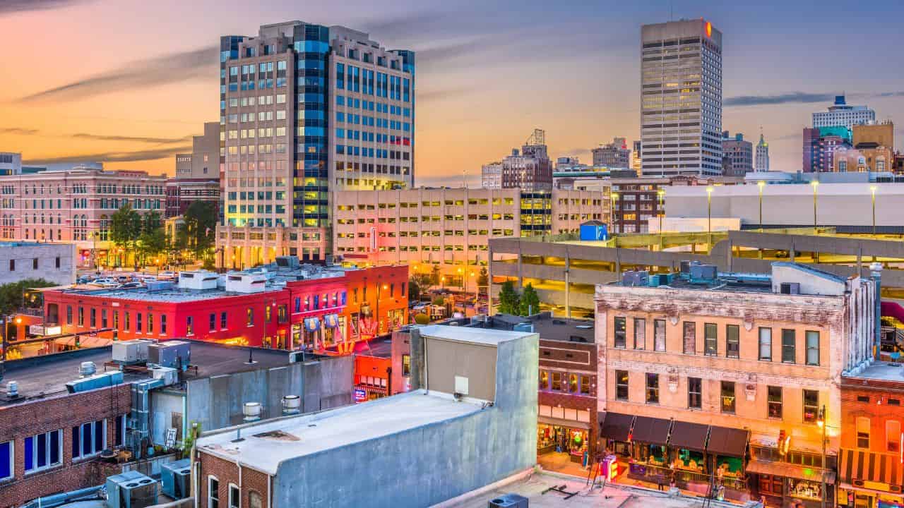 <p>Memphis is famous for its musical roots, Elvis Presley’s birthplace, and high-octane nightlife. However, those visiting must take precautions when going out at night, as the crime rate is 80.5 crimes per 1,000 residents.</p>