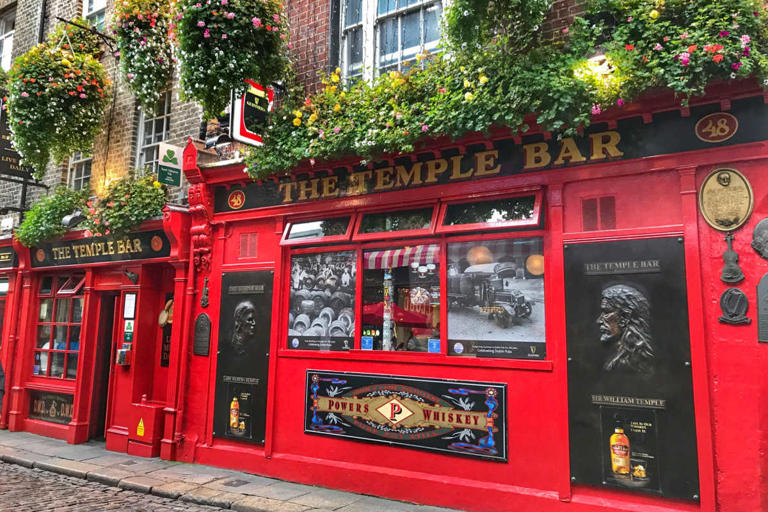 Planning a girls trip to Dublin, Ireland but not sure what to do once you get there? Then you are in the right place. We’re sharing our top recommendations for things to do for a group of girlfriends in Dublin, Ireland. If you are looking to plan your weekend in Dublin itinerary, this list of ... Read more