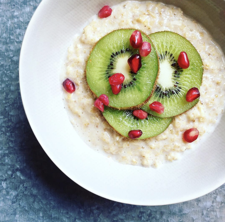 This protein powder porridge hack will mean your breakfast is never ...