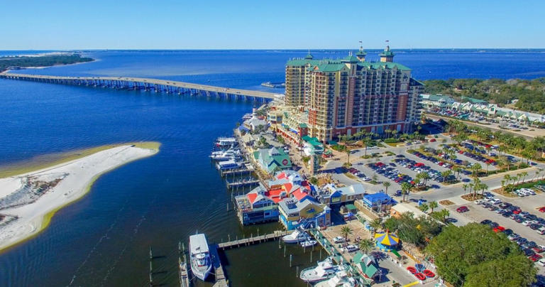 16 Reasons Why Destin Is Such A Popular Florida Spot