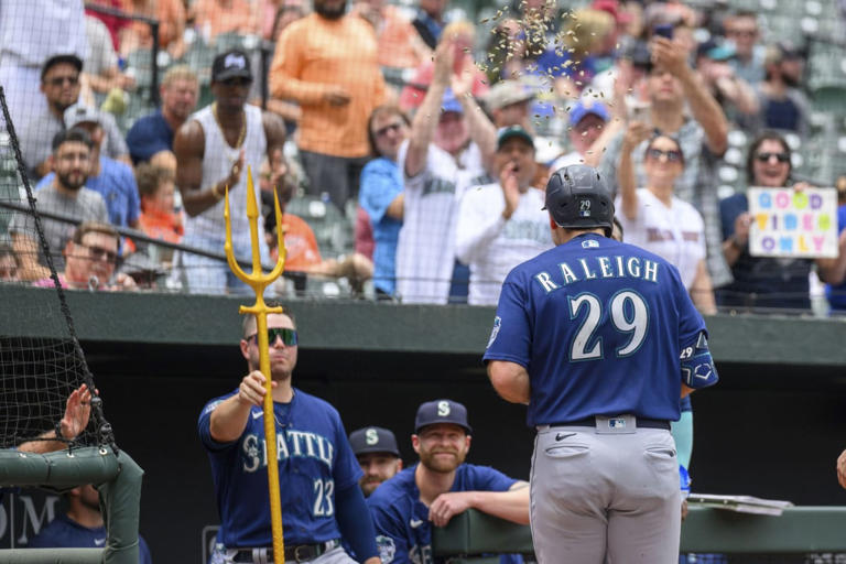 Seattle Mariners' Cal Raleigh Becomes Third Player in Team History to Accomplish This Home Run Feat