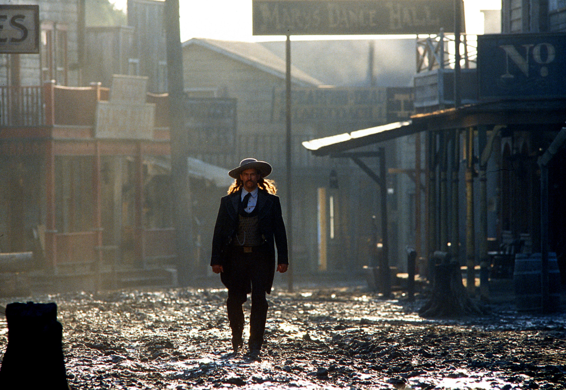 Джефф бриджес дикий билл. Дедвуд дикий билл. Дедвуд дикий билл. Дикий билл 1995. Дикий билл 1995.
