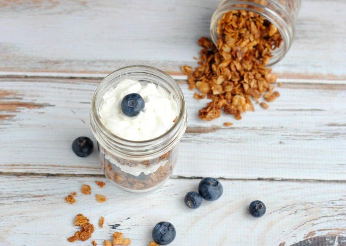 An Easy Blueberry Granola Parfait Breakfast Recipe