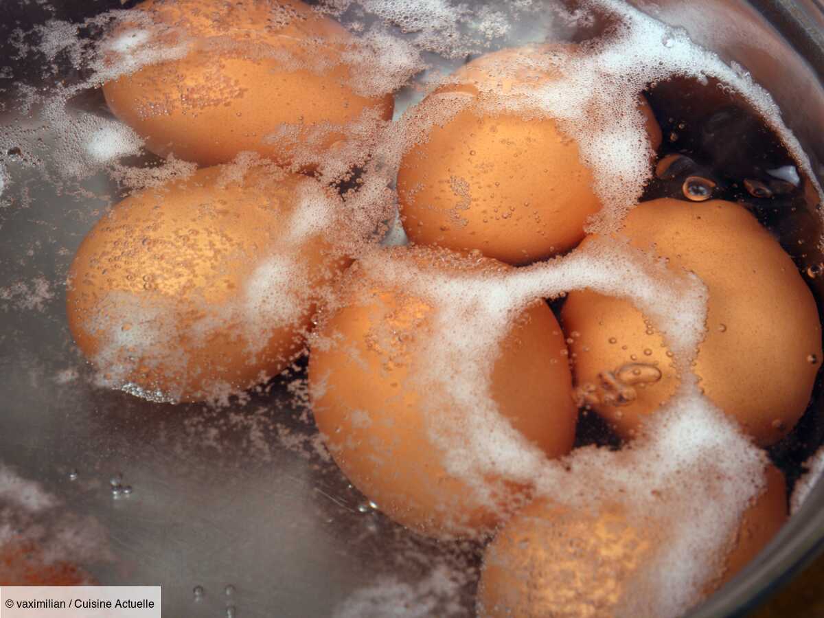 œufs durs : l'astuce pour éviter qu'ils n'explosent à la cuisson et la technique pour les écaler sans les abîmer