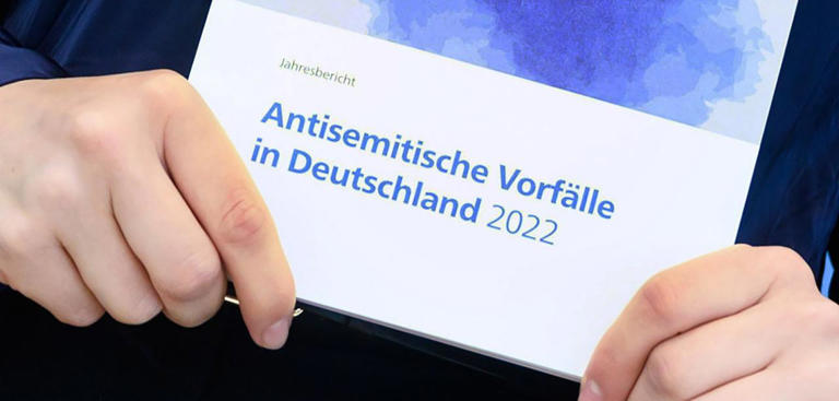 Der Bundesverband der Recherche- und Informationsstellen Antisemitismus (Rias) stellte am Dienstag seinen Jahresbericht vor dpa/Bernd von Jutrczenka