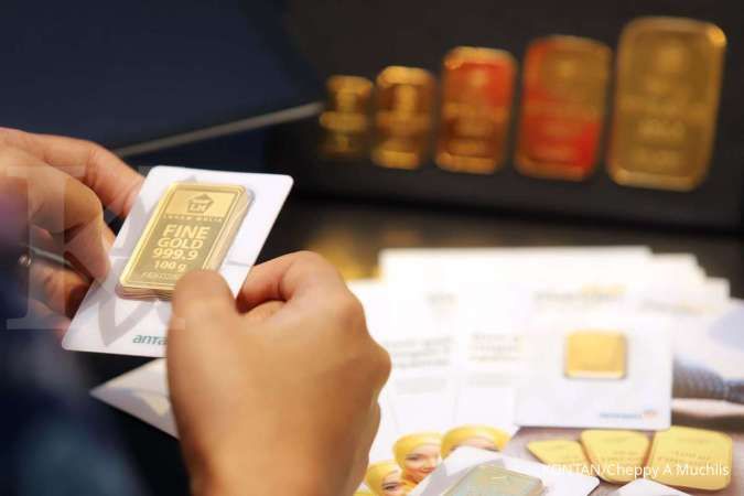 Harga emas Antam naik Rp 5.000 menjadi Rp 2.409.000 per gram, Senin (8/12/2025)