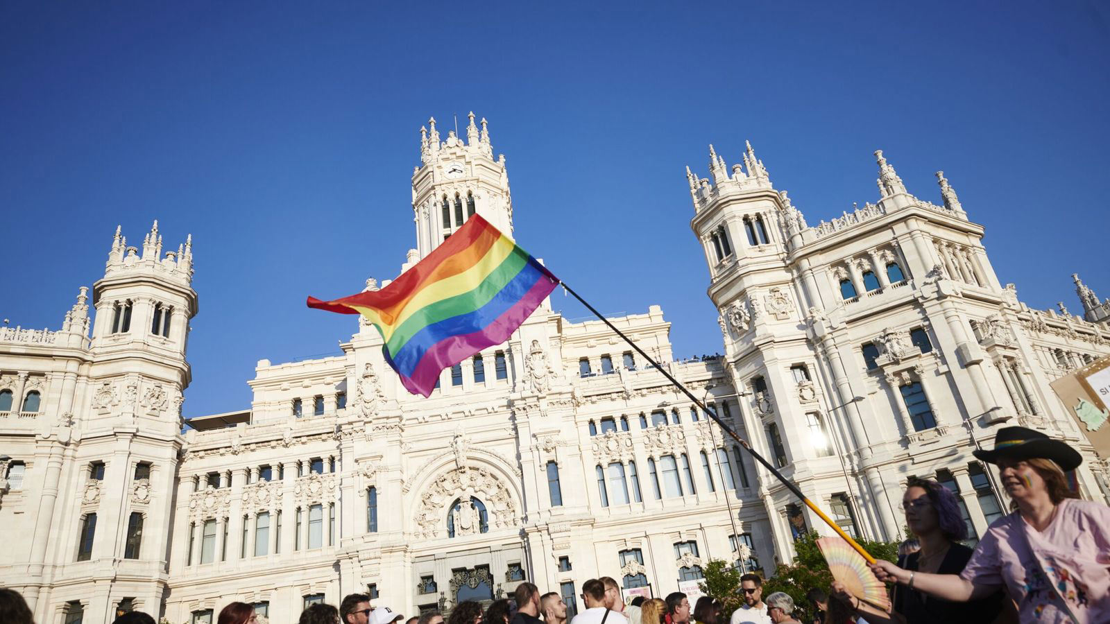 Semana Del Orgullo En Madrid A Qué Hora Y Dónde Ver El Pregón Conciertos Y Planes Gratuitos De Hoy