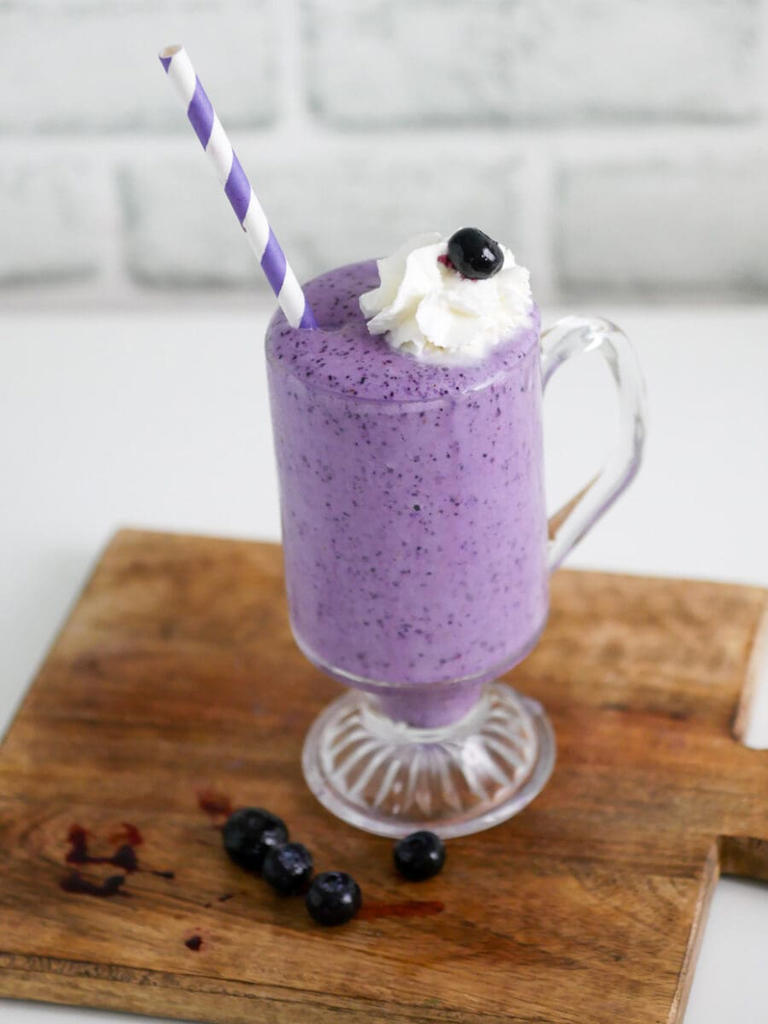 Irresistible Blueberry Milkshake Recipe for Berry Bliss