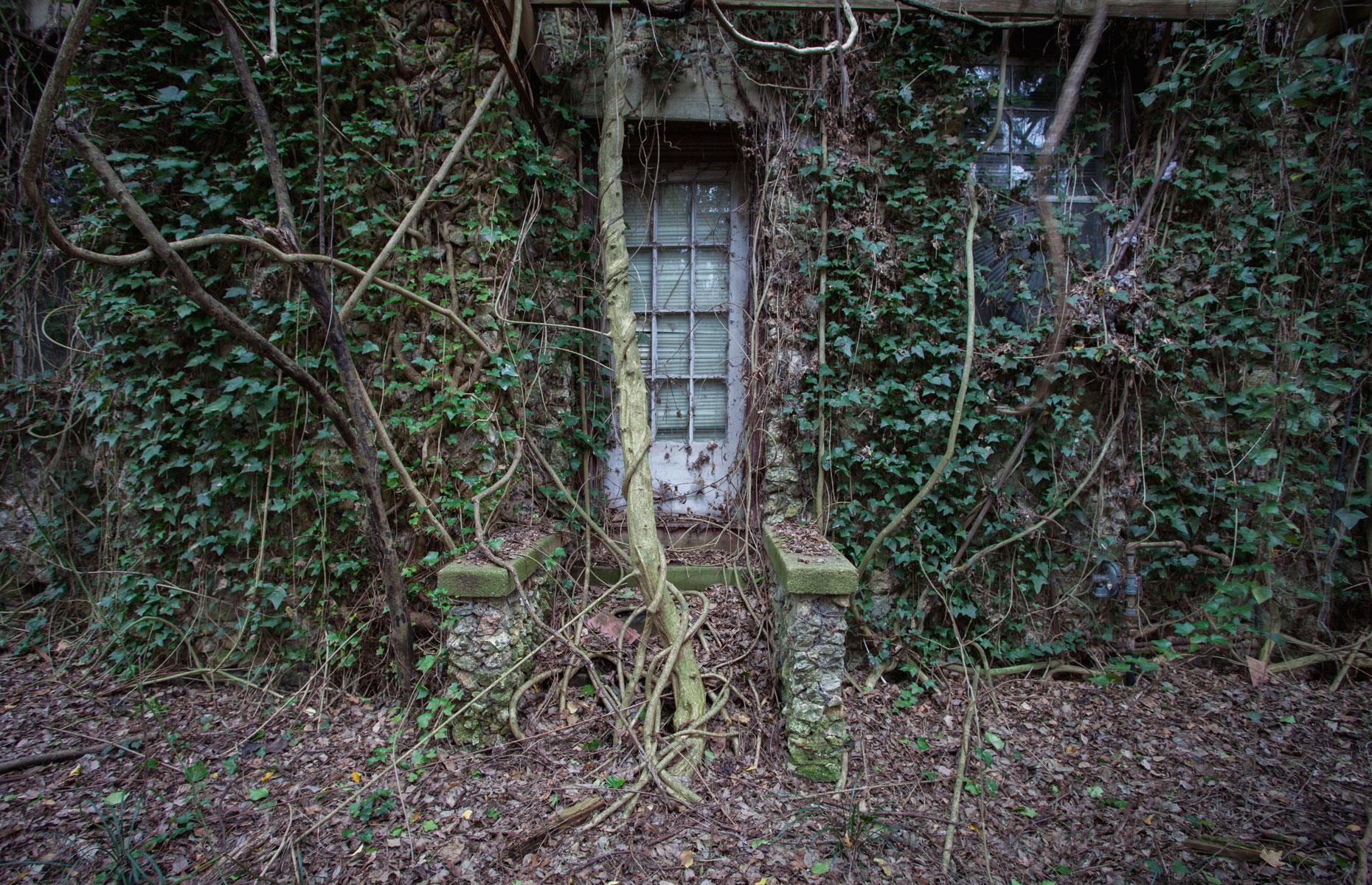 Clinging to a knife’s edge New South Wales town close to COLLAPSE