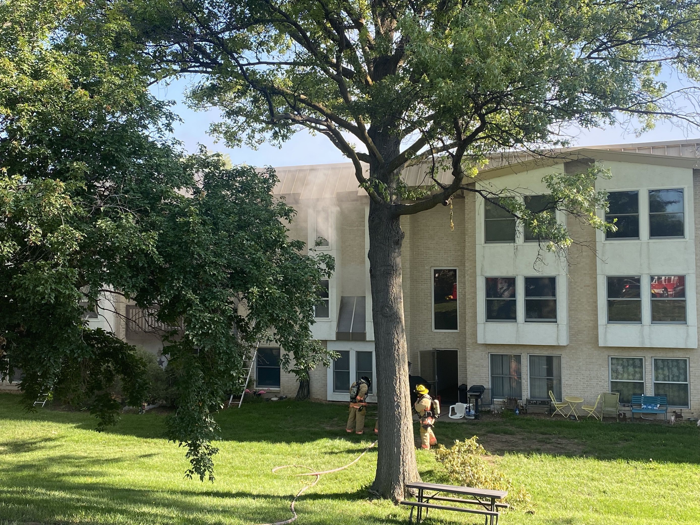 Southeast Lincoln condominium fire causes $10,000 in damage