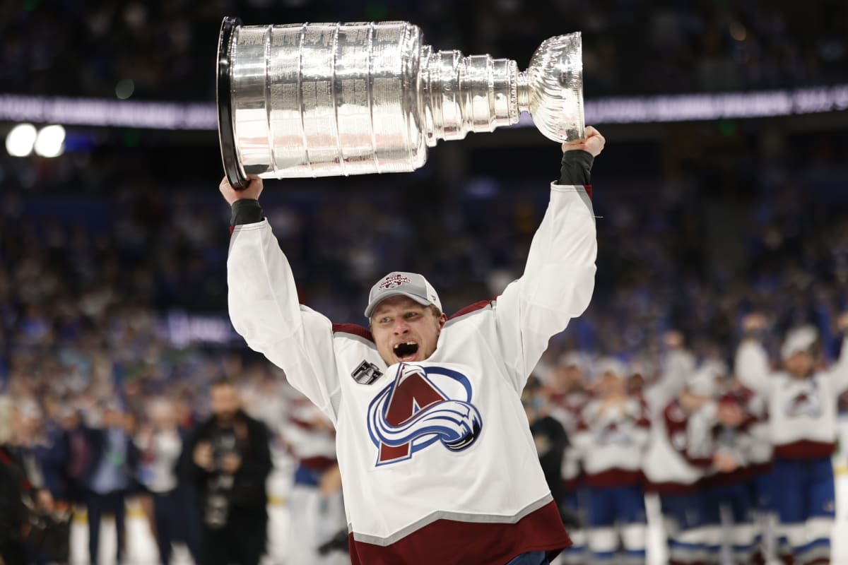 Avalanche Should Consider Reunion With Veteran Defenseman