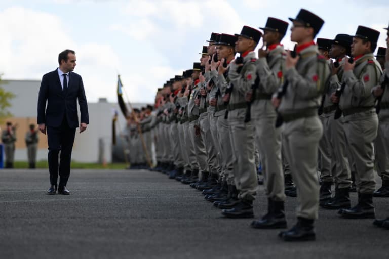 l'armée française dévoile les mesures pour dissuader les soldats de retourner dans la vie civile