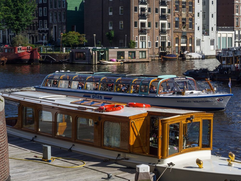 <p>It took more than 40 years to draw the canals through Amsterdam. The planners did a great job in the 17th century. Of course, the best way to admire the architectural masterpiece is from the water.</p>