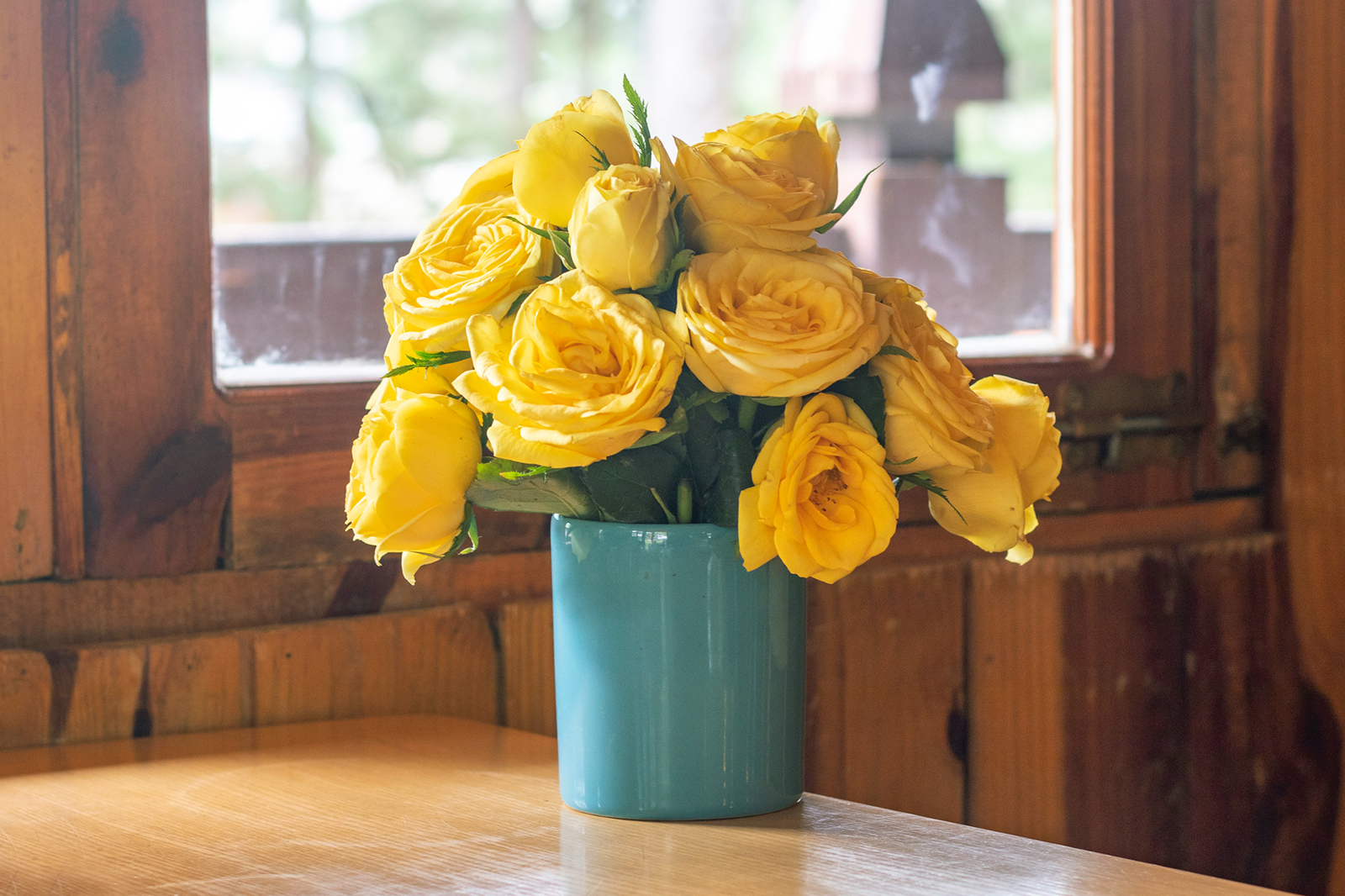 <p>  Although the Victorians popularized using flowers to send messages to your loved ones, the practice has been going on for much longer. Yellow roses are the most notorious of the friend flowers, though <a href="https://www.lovetoknow.com/home/garden/meaning-symbolism-different-color-tulip-flowers" title="Meaning and Symbolism of Different Color Tulip Flowers">orange tulips</a>, sunflowers, and daisies are also common choices. </p> <p>  Everyone loves finding a surprise bouquet at their front door, and there's no better way to show your friends you love and appreciate them than with a cheerful and bright colored flower arrangement. </p>