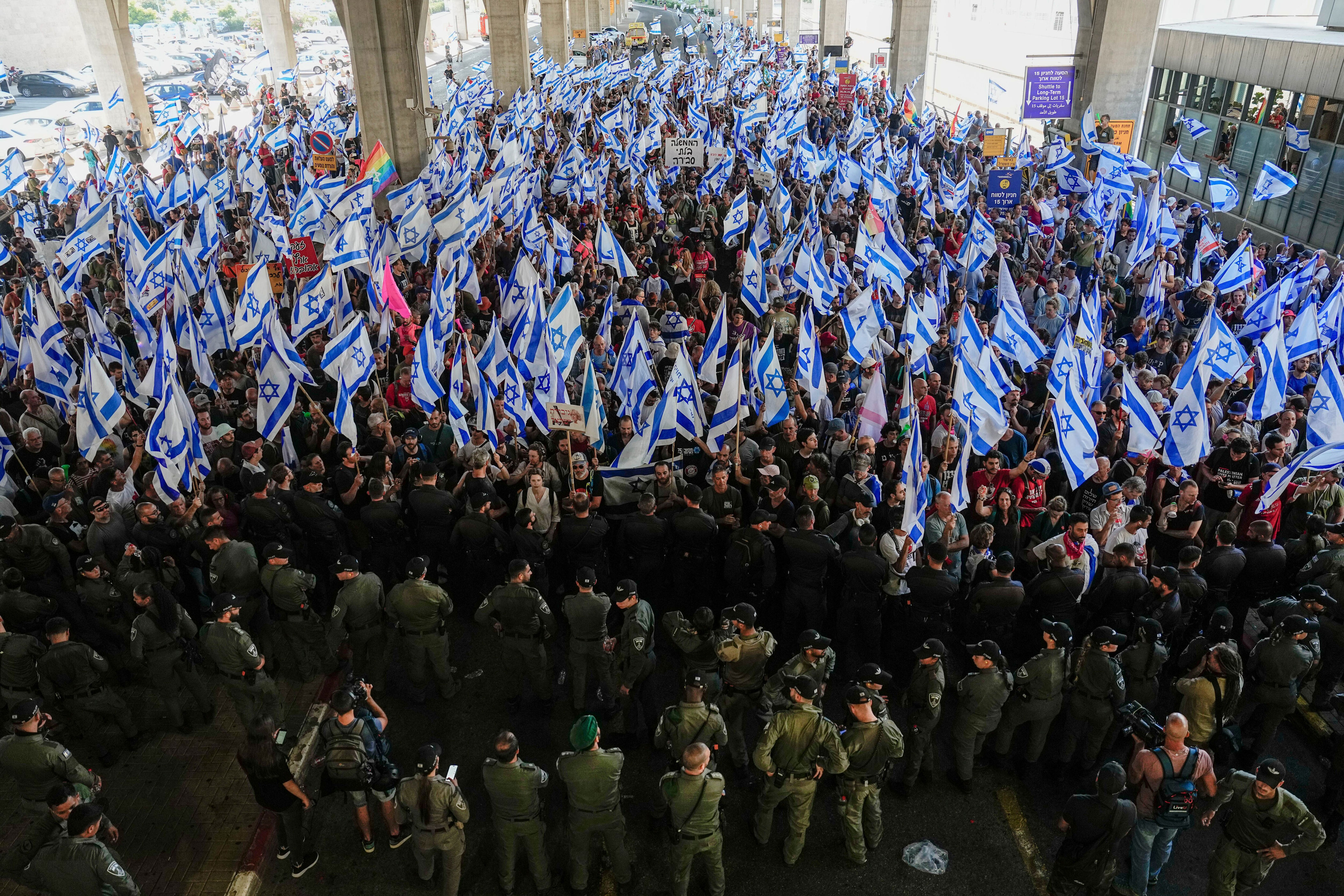 Митинги в израиле. Митинг протеста.
