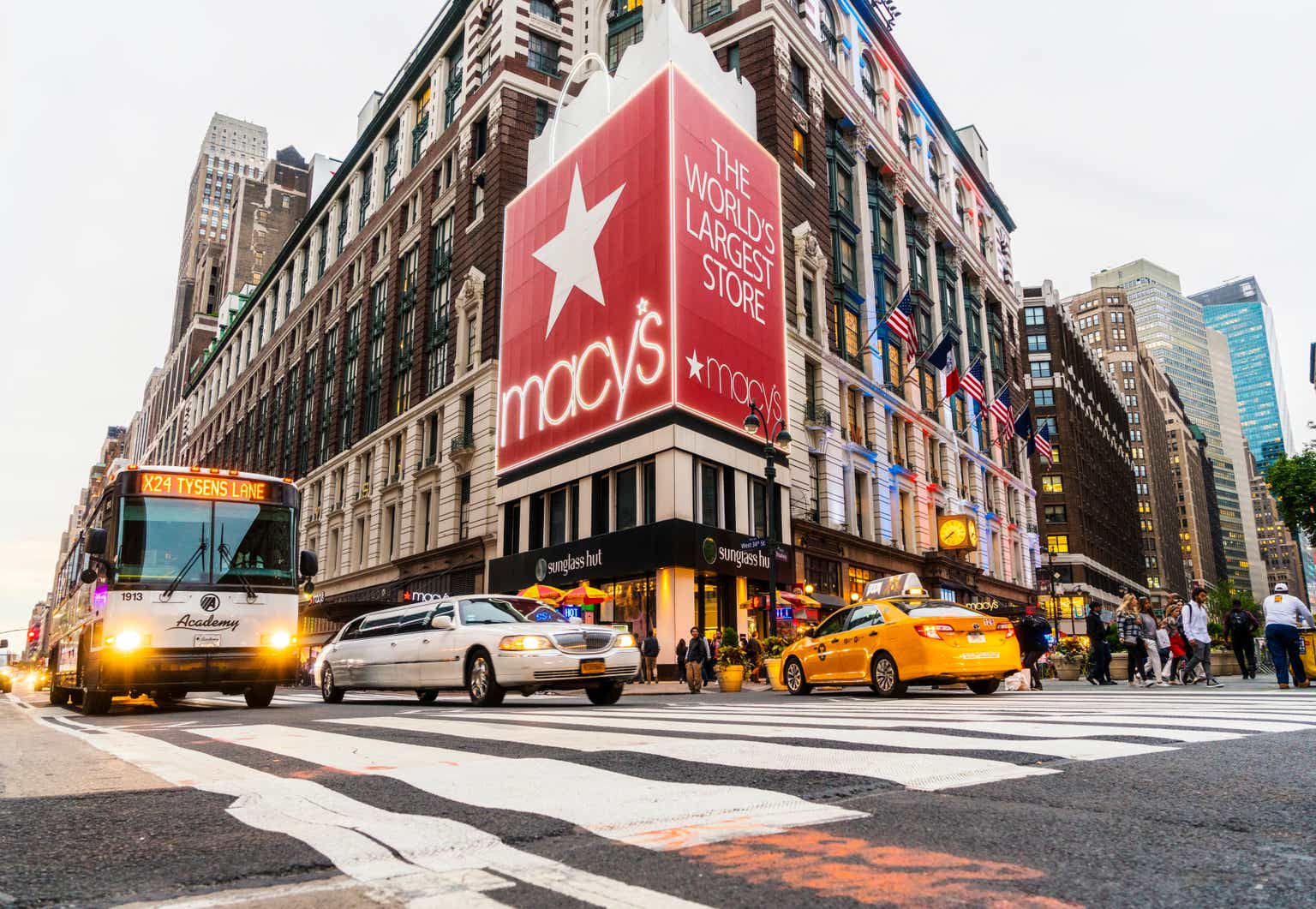 Macy's Still Being Dumped On