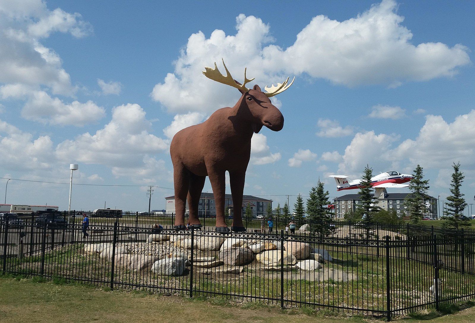 <p>Moose Jaw’s local Mac the Moose stands tall at 10.36 metres (34 feet) along the Trans-Canada Highway in Saskatchewan. This large roadside attraction is more than what it seems. It recently reclaimed its title of <a href="https://www.cbc.ca/news/canada/saskatchewan/mac-moose-tallest-moose-jaw-1.5314141">tallest moose statue in the world</a>, beating out the pristine moose “Storelgen” in east-central Norway. World records and international acclaim aside, Mac has been <a href="https://www.cbc.ca/news/canada/saskatchewan/late-show-international-headlines-canada-norway-dispute-1.4989335">dissed for resembling a papier mâché dog</a> by one late-night talk-show host. Perhaps the statue is only worth it as a short stop rather than the final destination of your Saskatchewan road trip. </p>