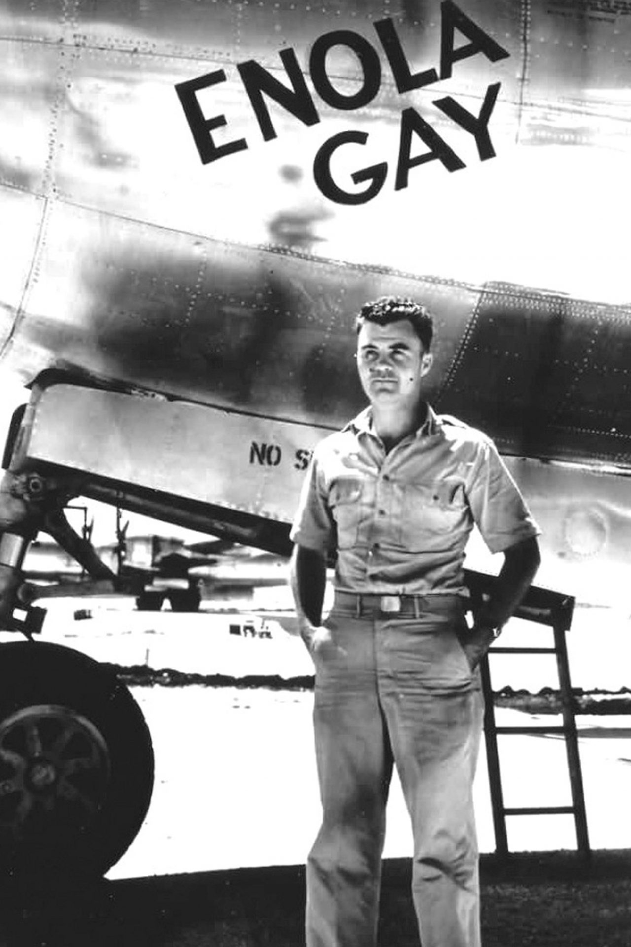 These actors are enemies on-screen but best buds in real life