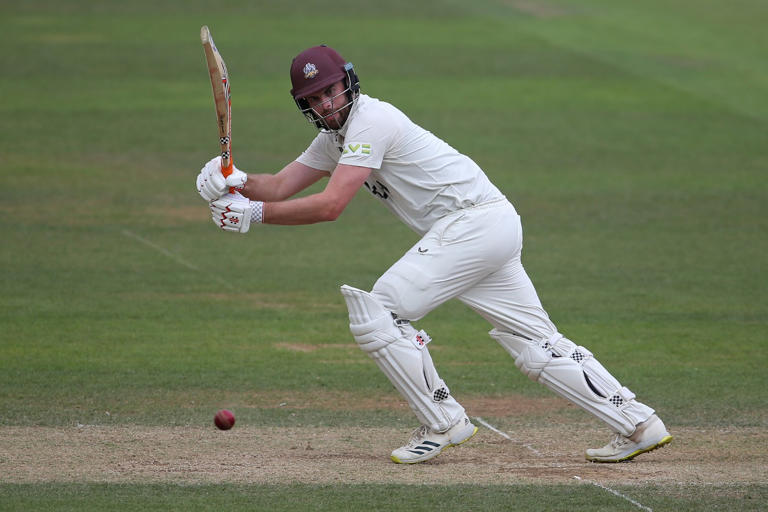 Dom Sibley leads Surrey's ominous reply as Kent falter