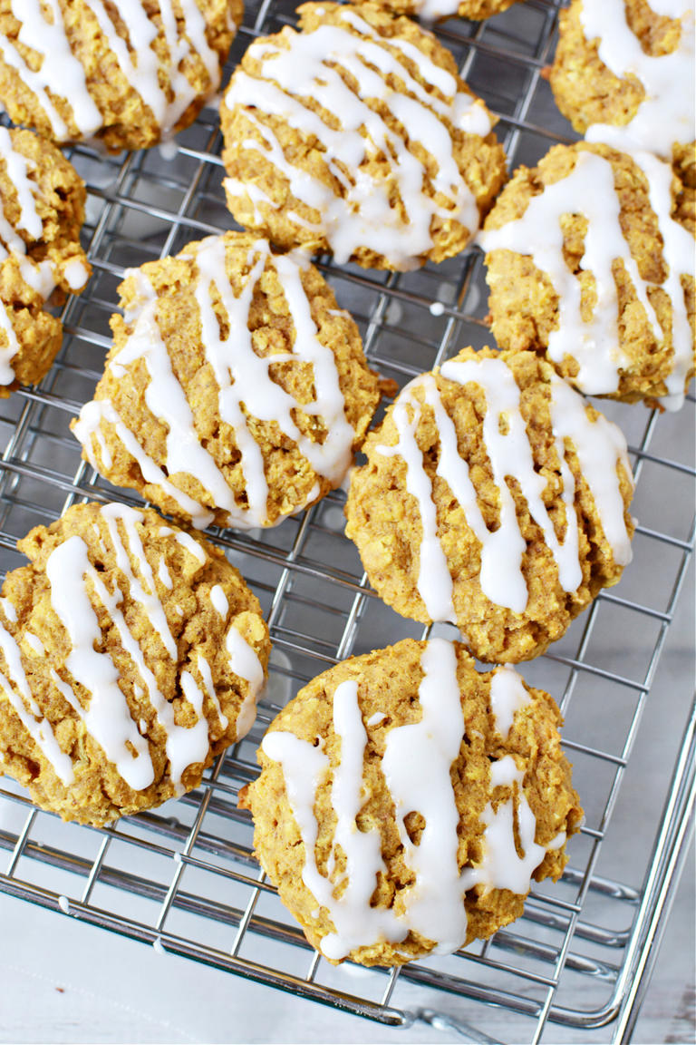These Pumpkin Oatmeal Cookies are so Delicious!