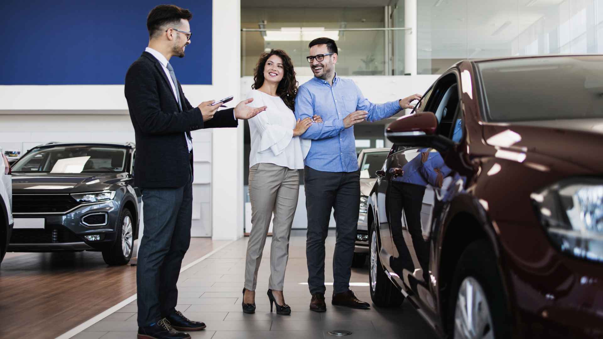 i’m an ex-car salesperson: 6 tactics to avoid a purchase you’ll regret