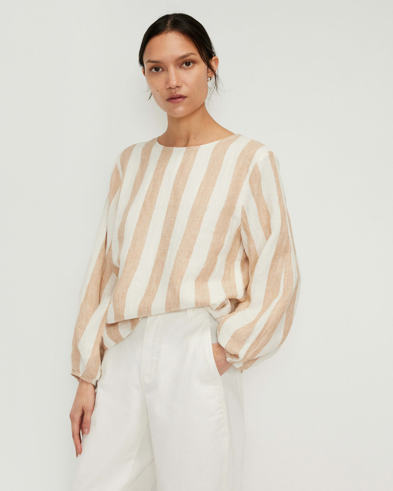 20+ Stores Like Everlane to Elevate Your Ethical Style!