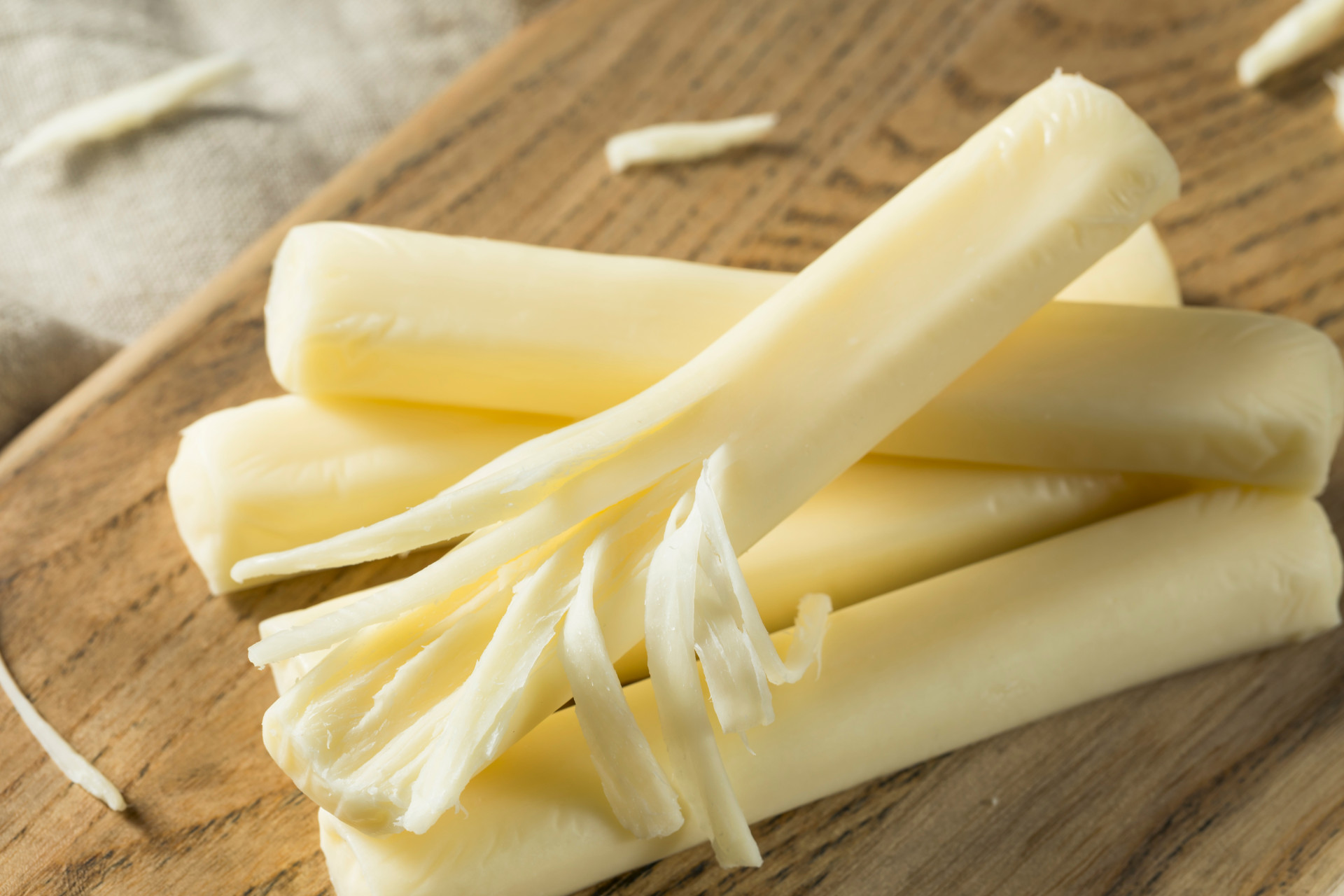 String cheese is a good source of protein that easily fits in a personal bag or carry-on. What's more, it doesn’t smell, which is important when traveling in enclosed spaces.<p><a href="https://www.msn.com/en-us/community/channel/vid-7xx8mnucu55yw63we9va2gwr7uihbxwc68fxqp25x6tg4ftibpra?cvid=94631541bc0f4f89bfd59158d696ad7e">Follow us and access great exclusive content every day</a></p>