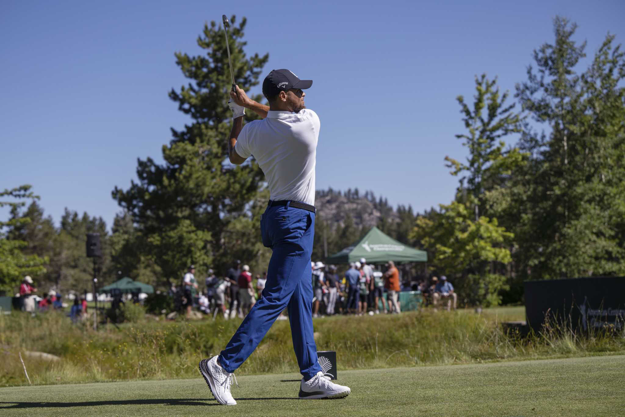 Steph Curry surges into the lead at Tahoe celebrity golf tournament
