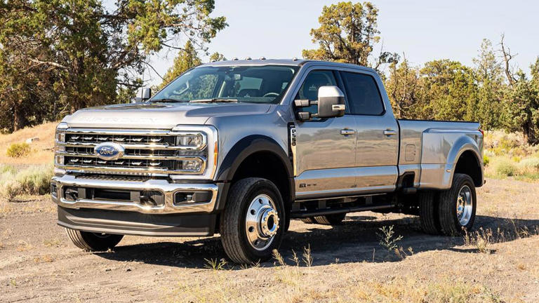 2023 Ford F-550 Pickup Has Nearly 10,000-LB Max Payload for Huge Slide-In Campers