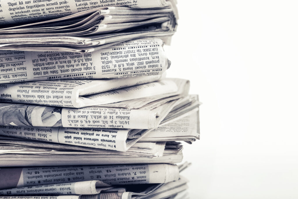 <p>Newspapers used to be the main source of information in the past, covering a wide range of subjects, including news, sports, entertainment, and more. To stay current, people would eagerly anticipate the morning paper. However, the news consumption world has changed due to smartphones and technological improvements.</p>
