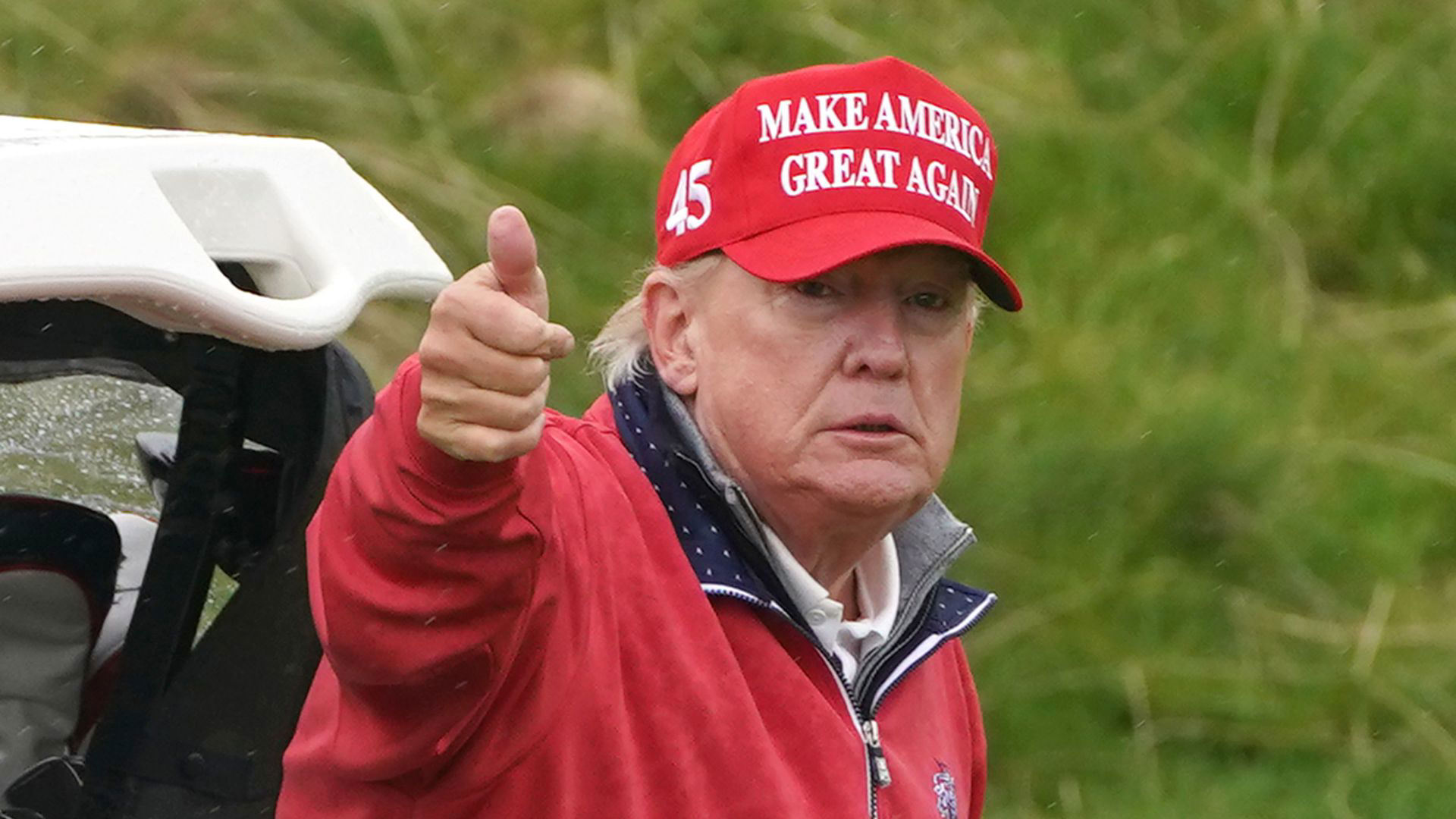 Donald Trump’s hilarious wedge shank leaves fans trolling former ...