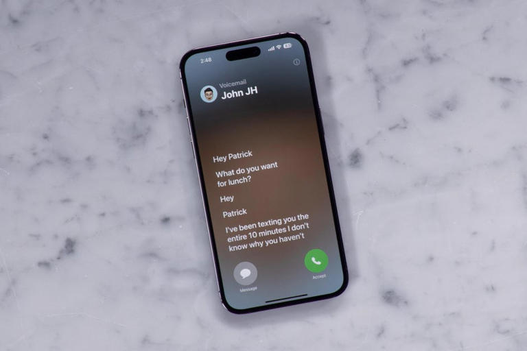 Live Voicemail is a nifty new call screening tool for the iPhone. John Kim/CNET