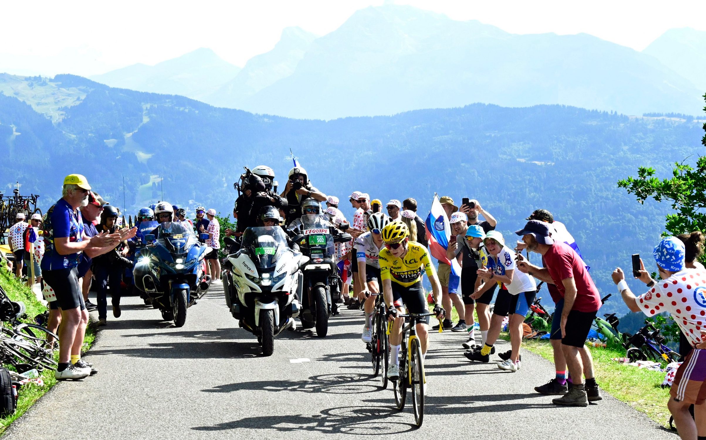Tour de France stage 15 live: Latest updates as peloton heads to Saint ...