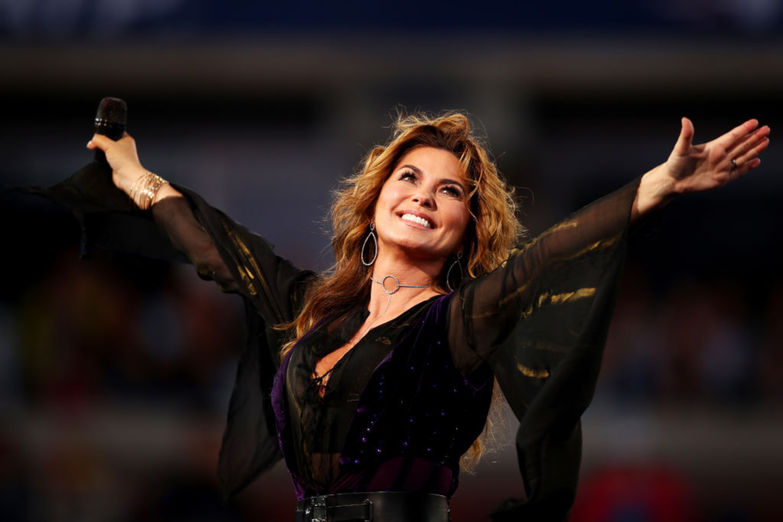 <p>Considering that Shania Twain remains the top-selling female artist of all time, she really should have her own place in the Country Music Hall of Fame. Her songs topped the charts in the '90s, and she continues to attract an audience of dedicated fans and release new music. </p><p>You may also like: <a href='https://www.yardbarker.com/entertainment/articles/the_best_covers_of_beatles_songs/s1__34247570'>The best covers of Beatles songs</a></p>