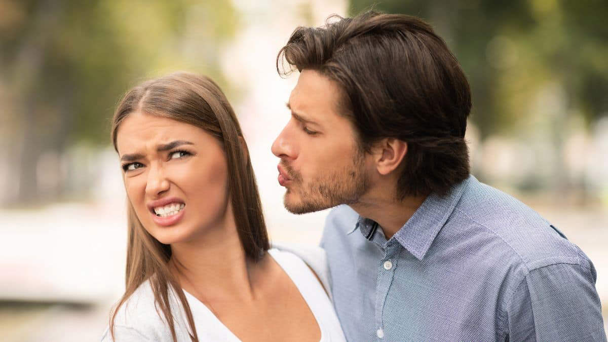 17 Things Men Do That Women Find Completely Disgusting 5034