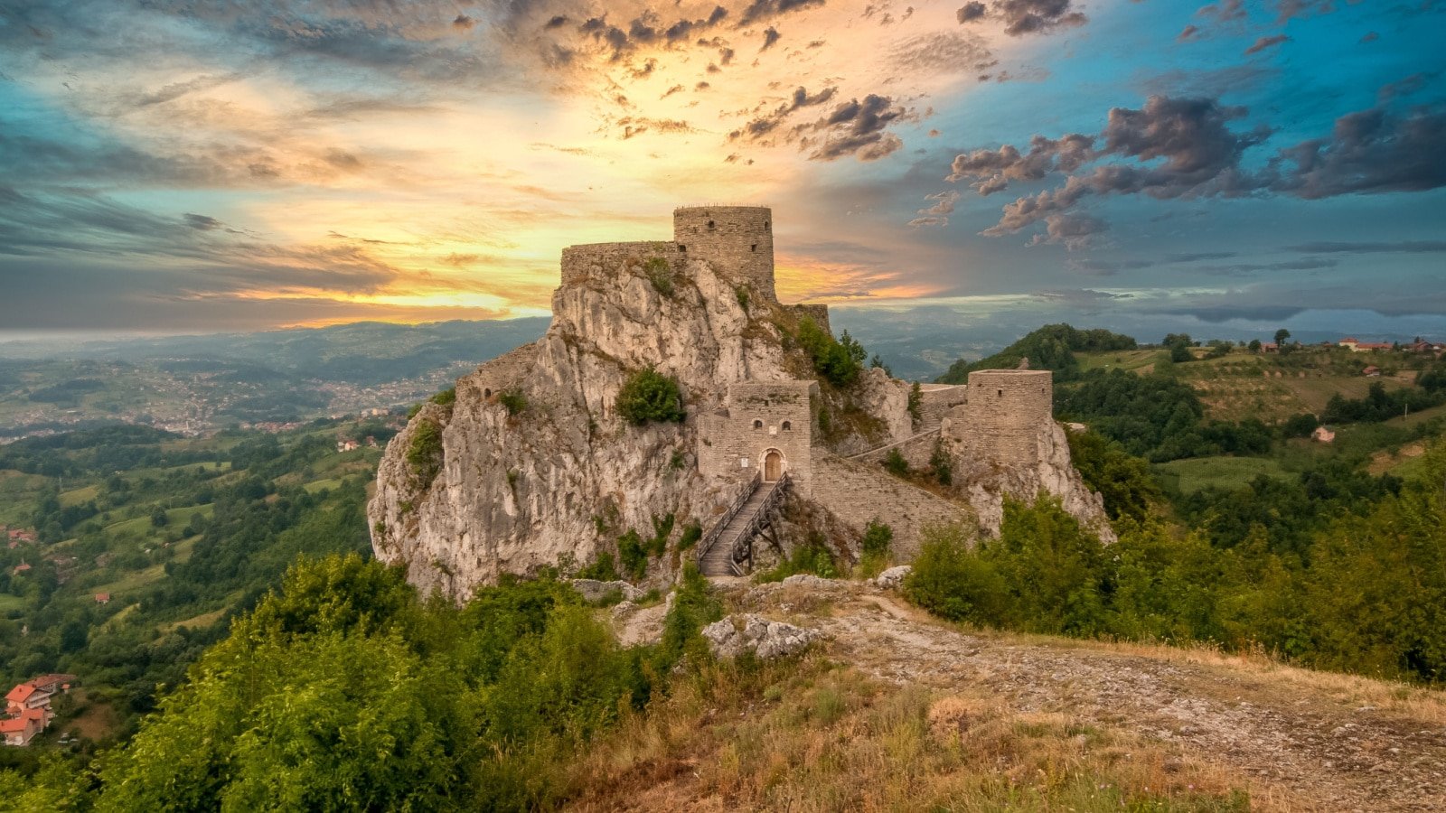 <p>Most people don't know it, but Bosnia was once a mighty kingdom that covered much of the region. Many fortresses remain from that period, incredible castles in stunning locations serving awe-inspiring views. Srebrenik and Ostrožac (near Cazin) are the most beautiful, while Blagaj, Bobovac, and Sarajevo's Bijela Tabija are the oldest. All are gorgeous in their unique way.</p>