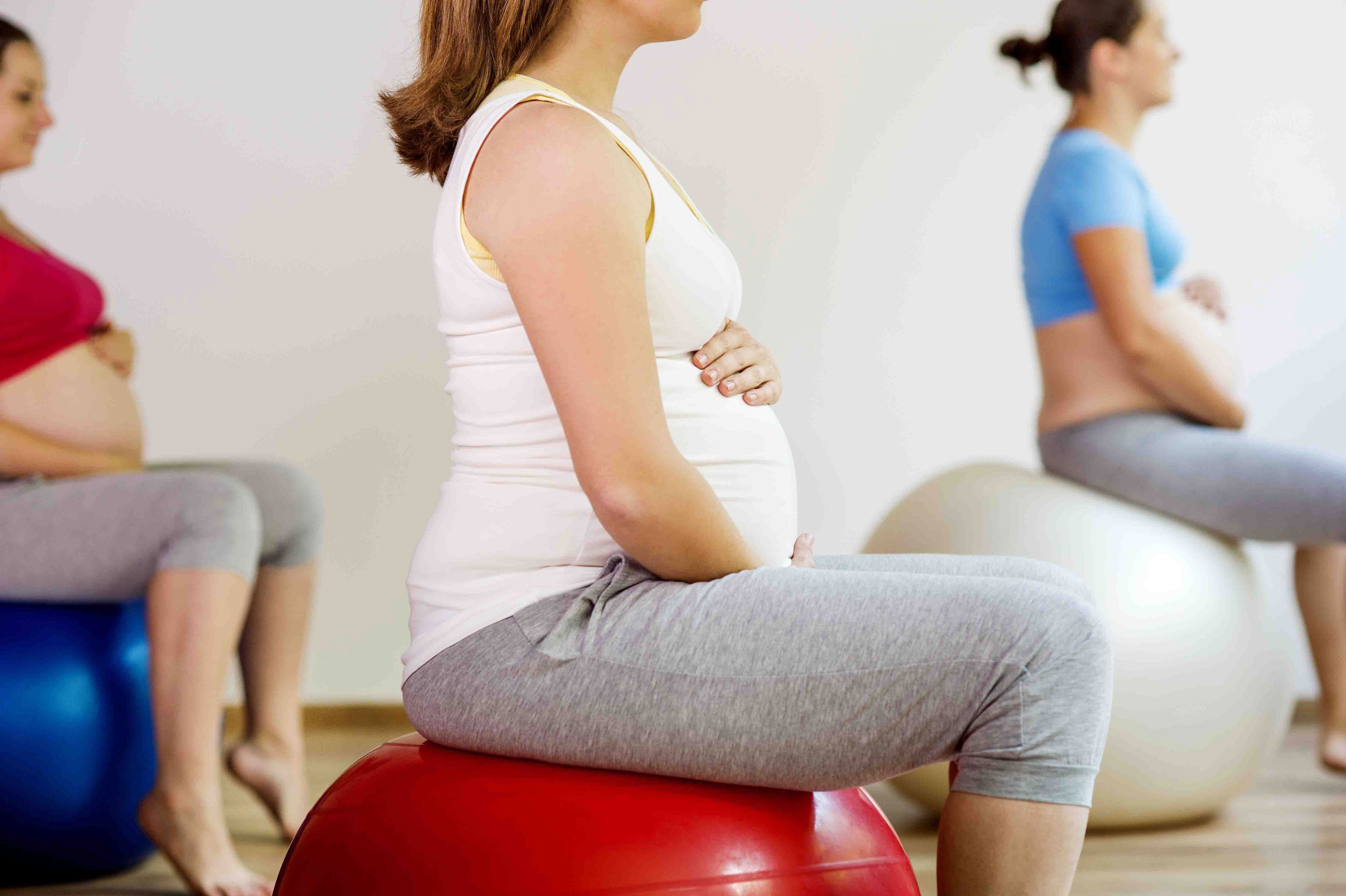 Упражнения перед родами. Занятия для беременных. Подготовка к родам. Фитнес для беременных.