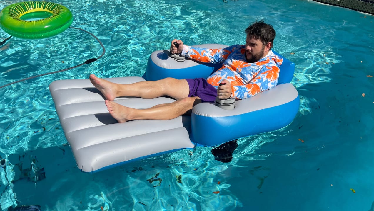 PoolCandy Splash Runner Motorized Pool Lounger Review