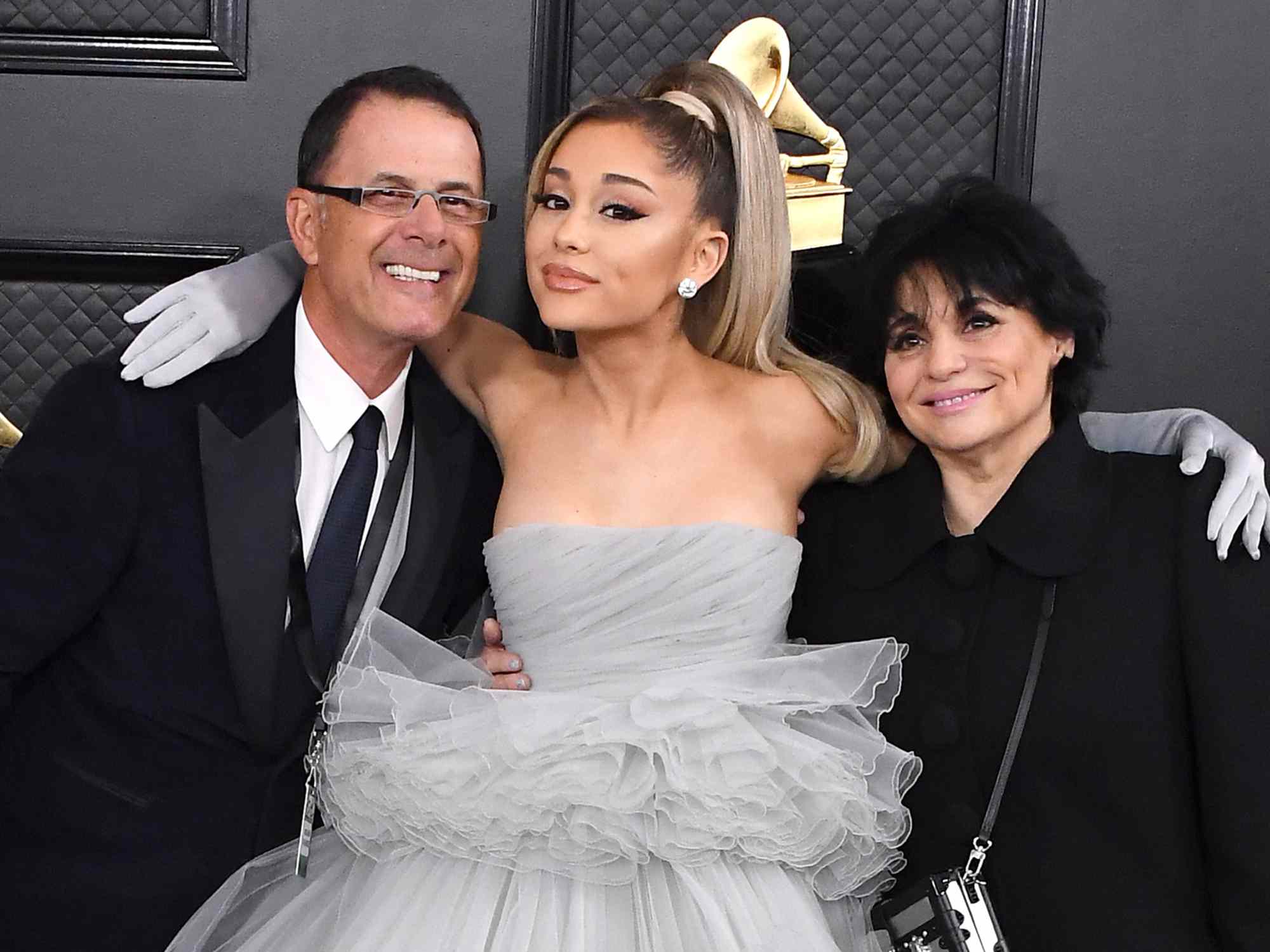 Ariana Grande Family Is Quarantined With Her ? Her Mom Joan Appeared In