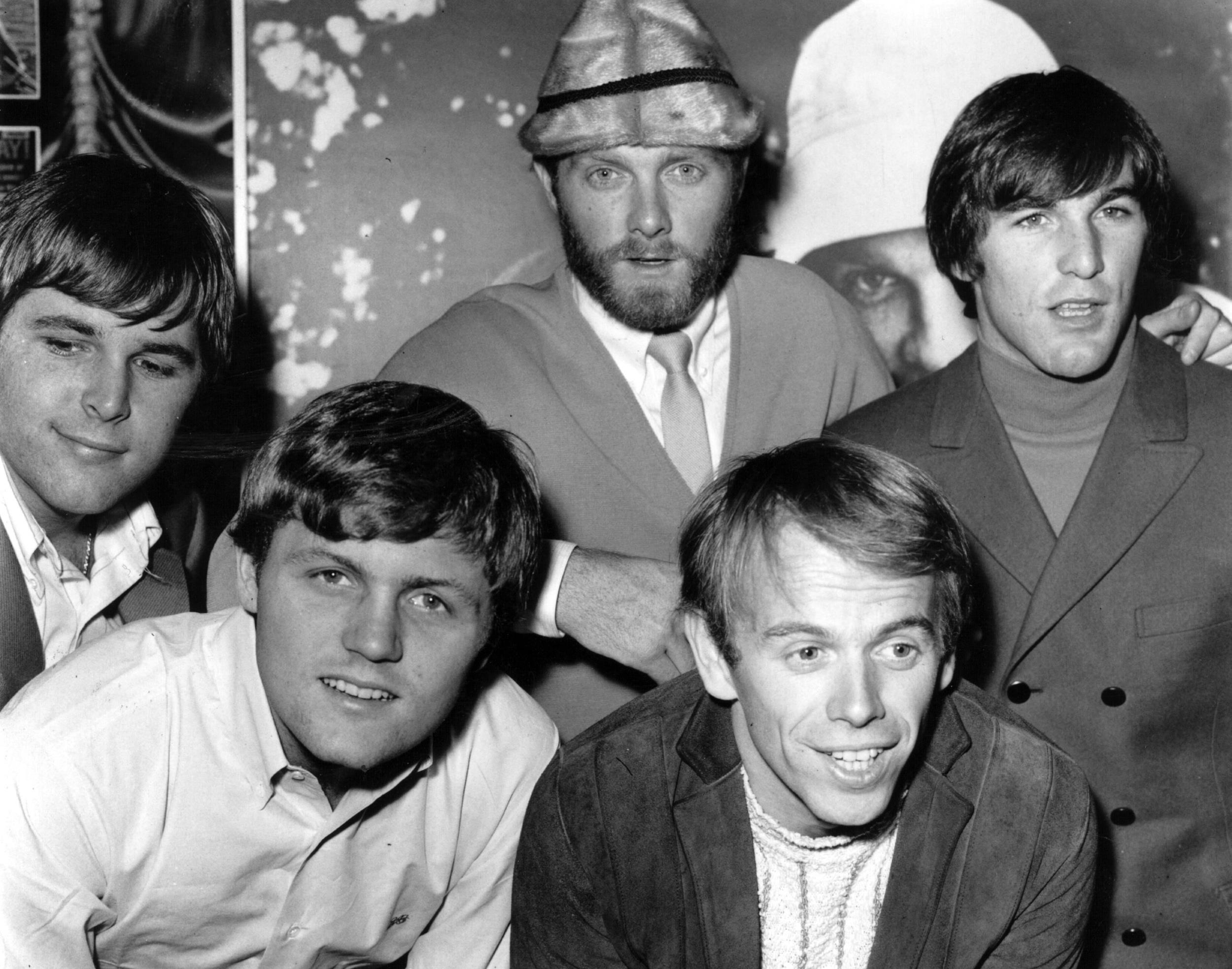 Группа the Beach boys. Beach boys 1967. Beach boys братья Уилсоны. The Beach boys фото.