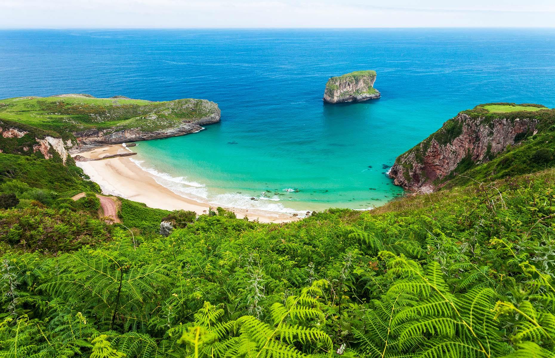 Playa de Ballota, Llanes, Asturias, Espaa.