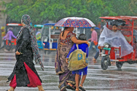 Heavy Rain in Delhi, Mumbai; Waterlogging in Nashik, IMD Predicts 'Average' Monsoon in July | Updates