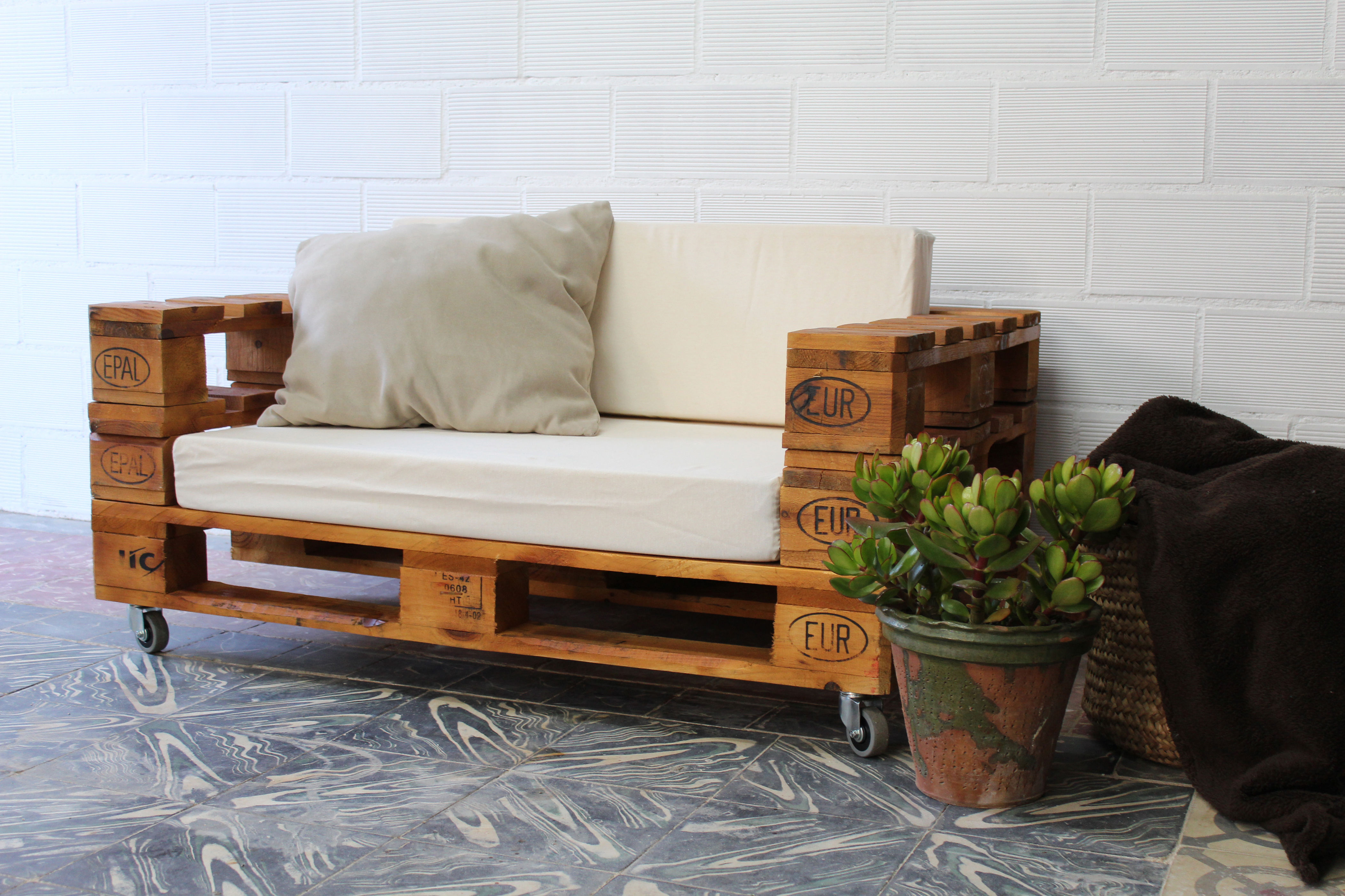 5 muebles de madera para crear tu mismo en casa