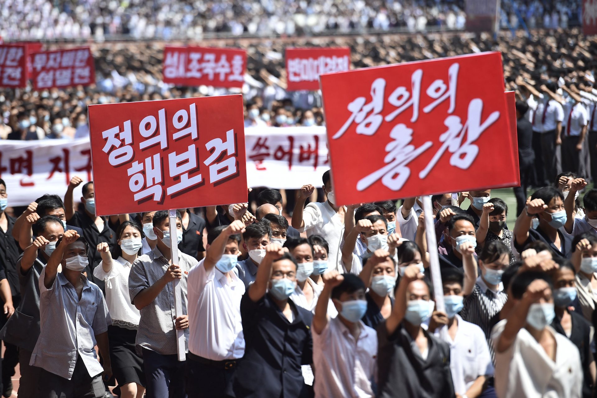 north-koreans-rally-against-the-united-states-amid-rising-tensions