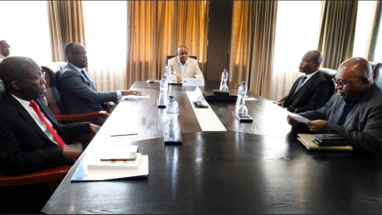 Le président de la Commission électorale nationale indépendante (Céni) Denis Kadima a rencontré les opposants Martin Fayulu, Matata Mponyo, Delly Sessanga et le camp de Moise Katumbi à Kinshasa, ce 30 juin 2023.
