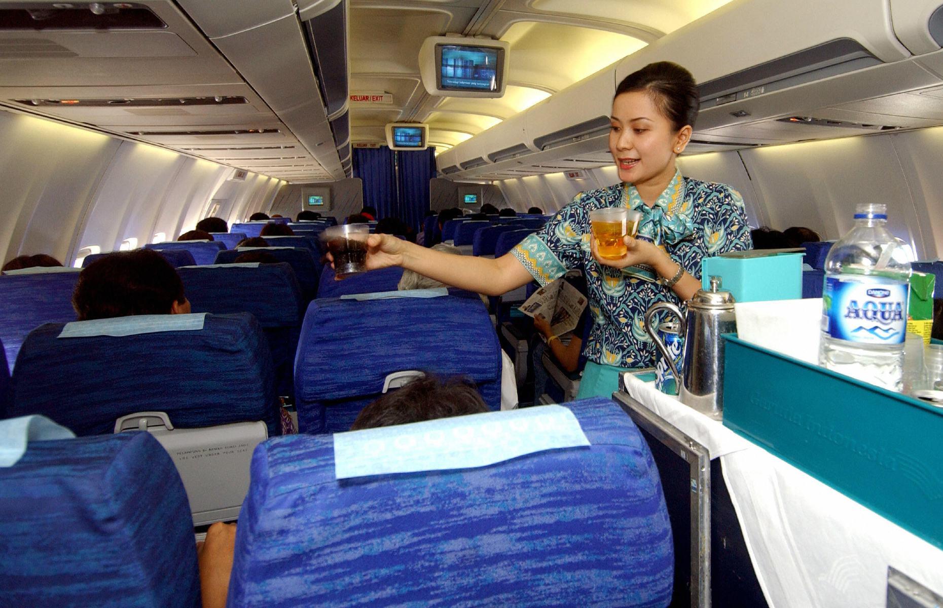 The airline prides itself on sharing Indonesia’s traditional hospitality and unique culture with its passengers. The Skytrax website rates Garuda Indonesia five stars for customer service, with reviews praising the cabin crew’s attentive, welcoming, courteous and compassionate manner.